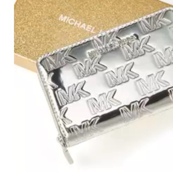 🩶MICHAEL KORS🩶Silver Jet Set Small Zip Around Card Case In Gift Box/NWT - Picture 4 of 9